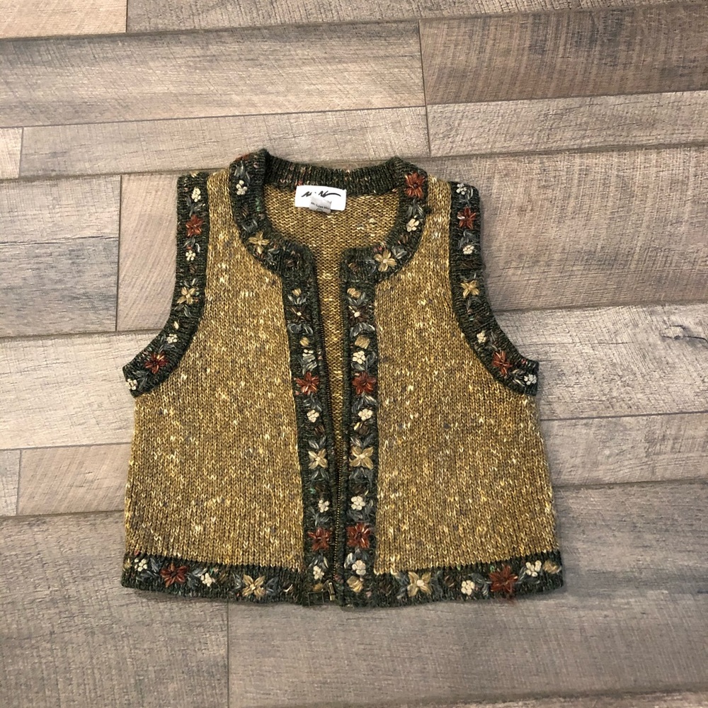 Sleeveless sweater